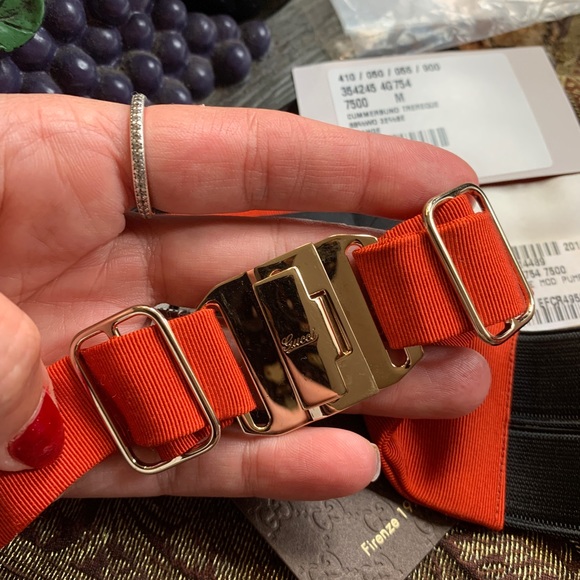 SALE🔥Authentic GUCCI wool/Silk stretchable buckle belt - Picture 7 of 8